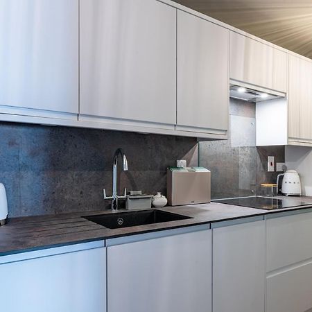 Large Stylish Studio In The Heart Of The City バース エクステリア 写真